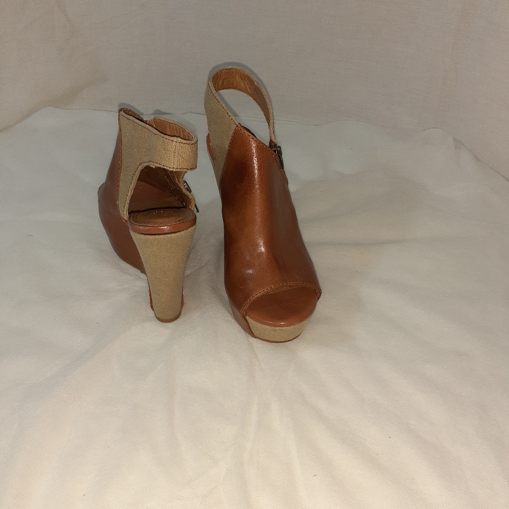 Gianni Bini Wedge Heels